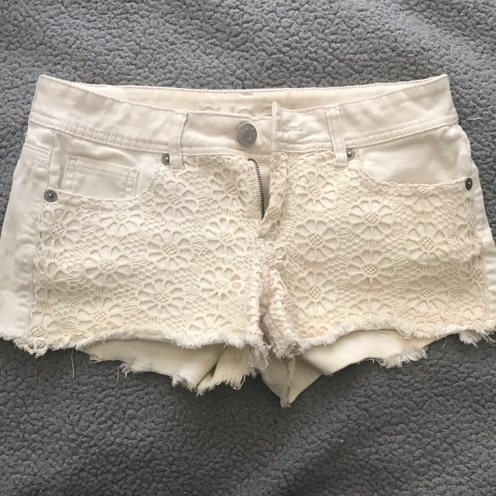 Jean shorts with lace detail